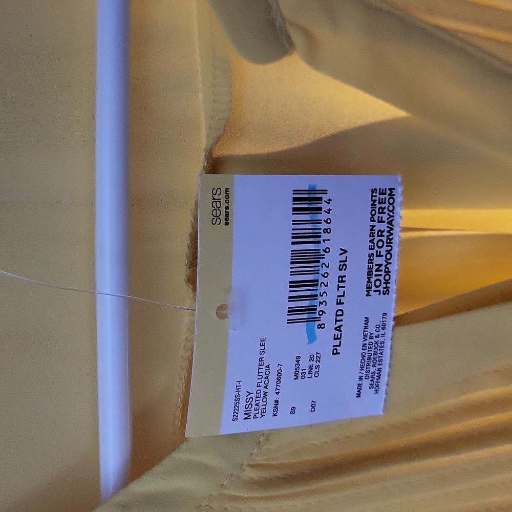 Yellow Blouse - Picture 2 of 4